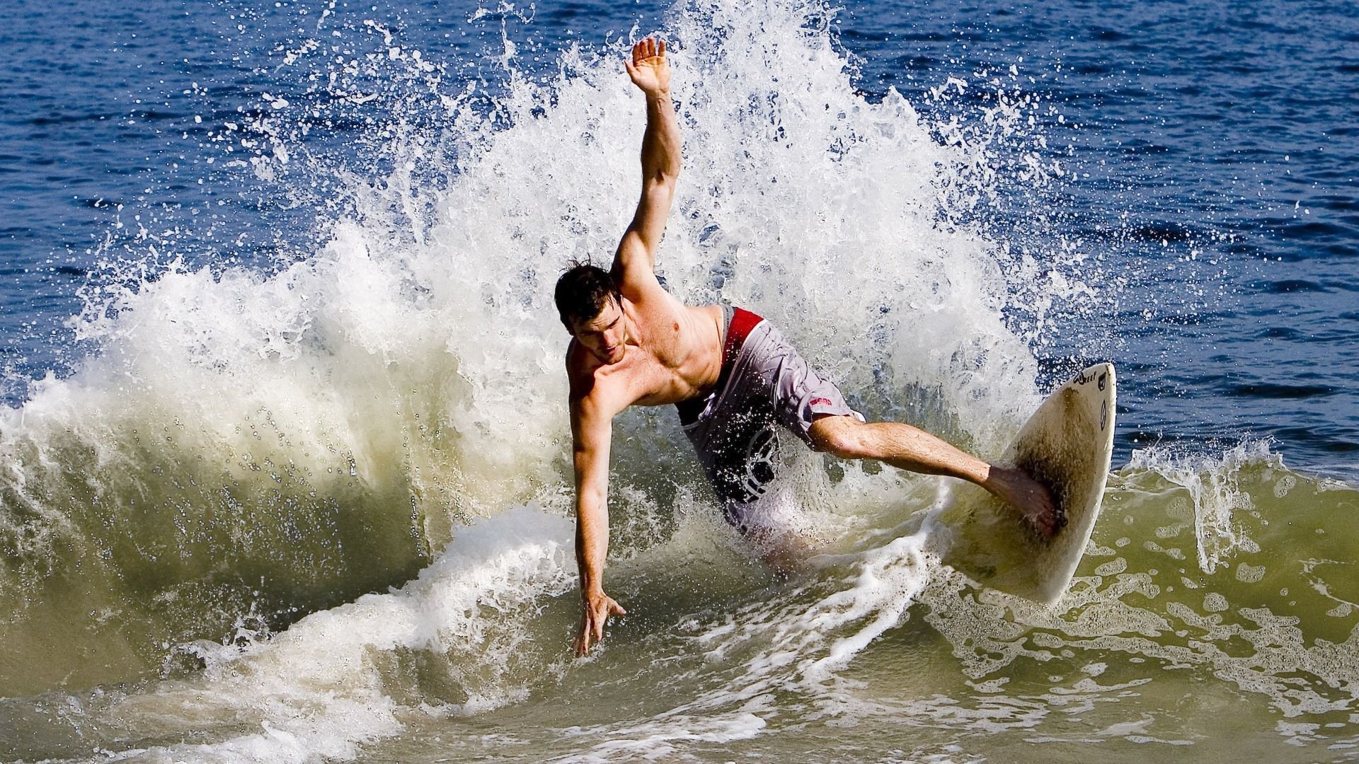 巴基斯坦投球表现回升，防守明显改进，巴基斯坦fwo