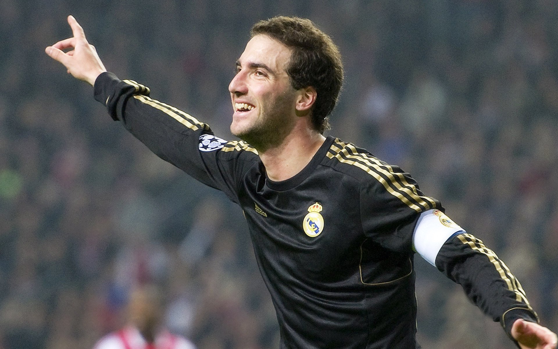 “体二代”的荣耀传承:揭秘王艺迪背后的家庭力量